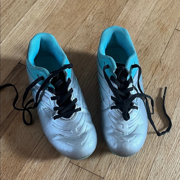 DSG Kids Shoes in Silver and Blue - Picture 1 of 3
